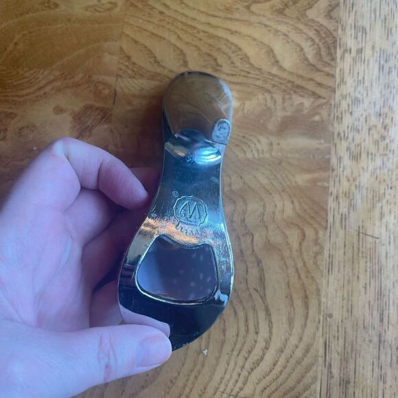 SILVER & Red Diamond High Heel Bottle Opener! - Picture 4 of 7